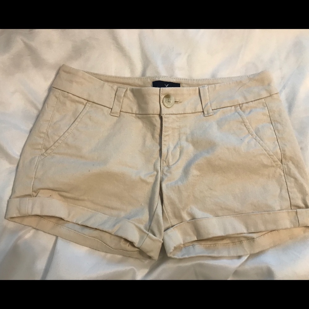 American Eagle Khaki Midi shorts